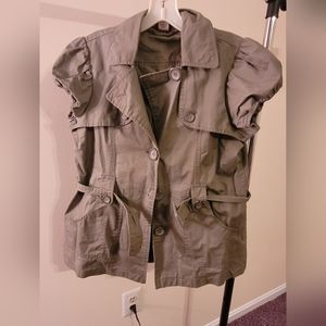 Cargo Style Short Sleeve Utility Jacket w/ detachable hood